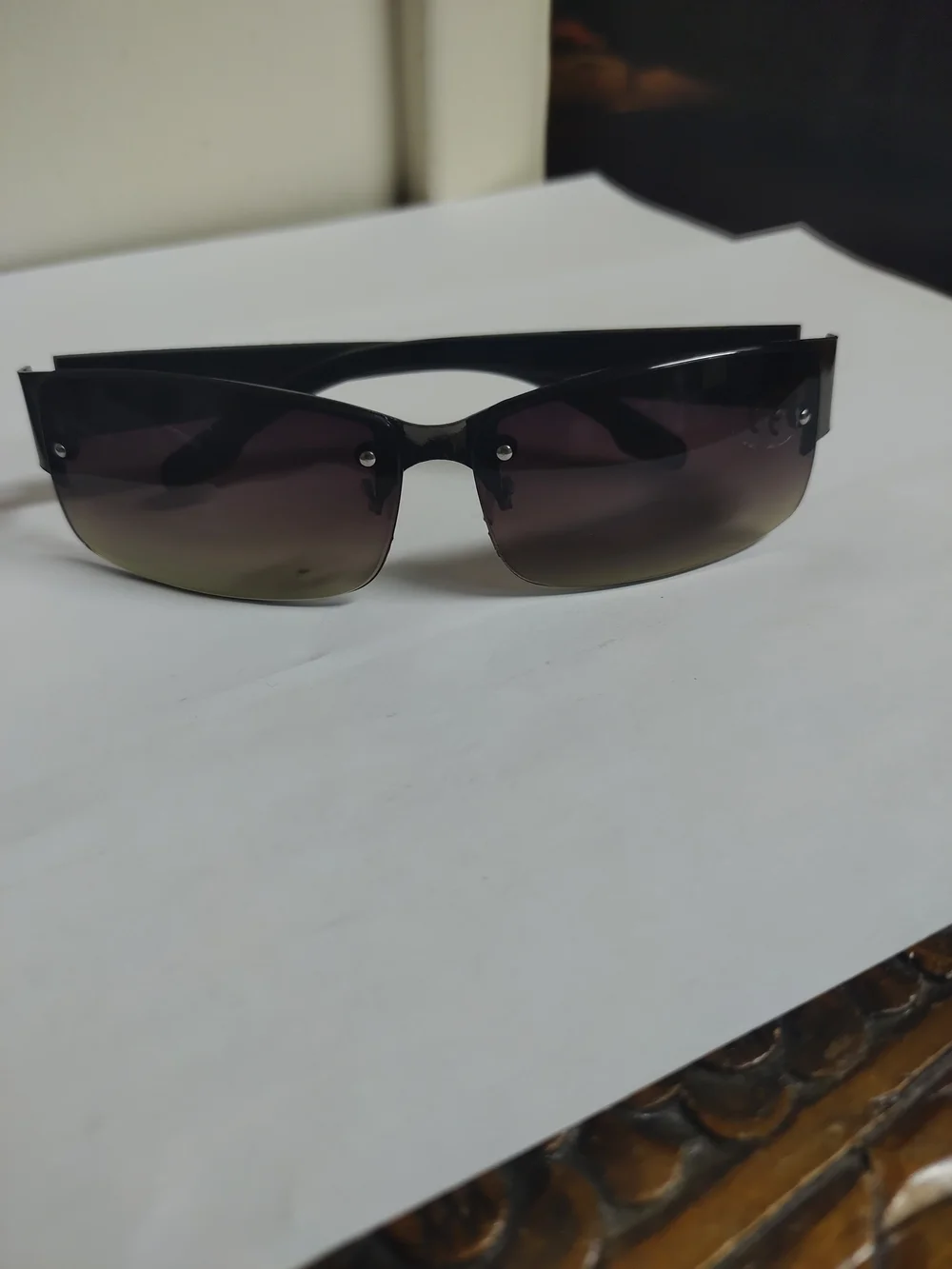 eye candy Black to Brown Gradient Rimless Sunglasses
